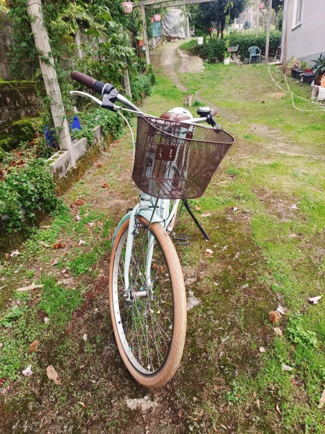 Bicicleta paseo Btwin + Casco