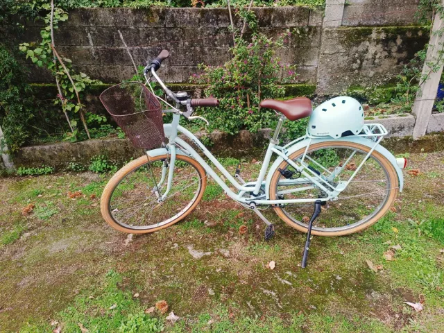 Bicicleta paseo Btwin + Casco