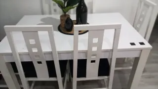 Sofa ,mesa,seis sillas y mesa de centro