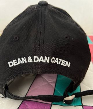 Gorra DSQUARED2 Negra Bordada