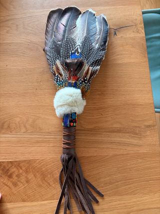 Abanico Plumas Chamán hecho a mano