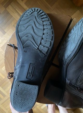 Botines de piel marrones