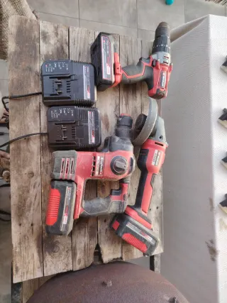 Lote Herramientas Eléctricas: Taladro, Rotomartill