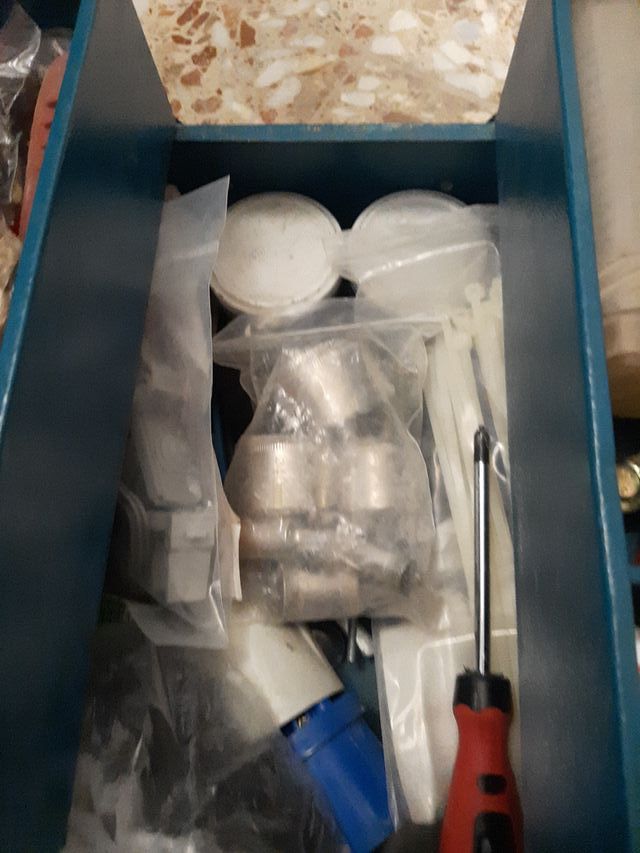 Caja de herramientas con accesorios