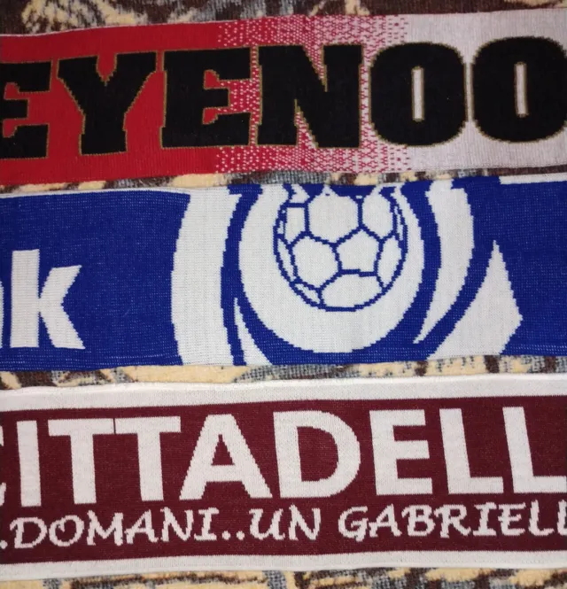 Sciarpe squadre di calcio
7 euro in blocco 