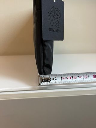 Pochette 4givnesse nera trapuntata