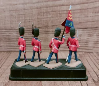 4 Soldatini Metallo Guardia Reale 1/72