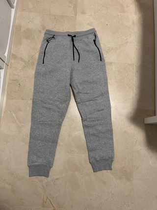 Conjunto Nike Gris y Blanco niño 12 años