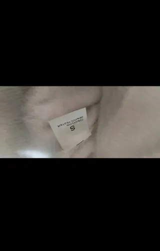 Maglione bianco morbido peloso