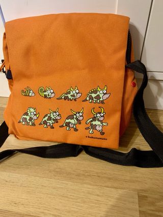 Bandolera infantil Kukuxumusu con cremalleras