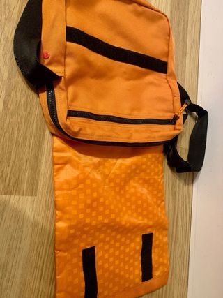 Bandolera infantil Kukuxumusu con cremalleras