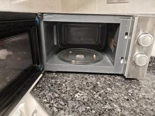 Microondas con grill Taurus plateado