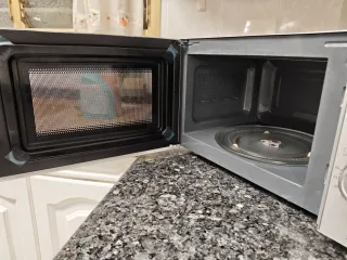 Microondas con grill Taurus plateado