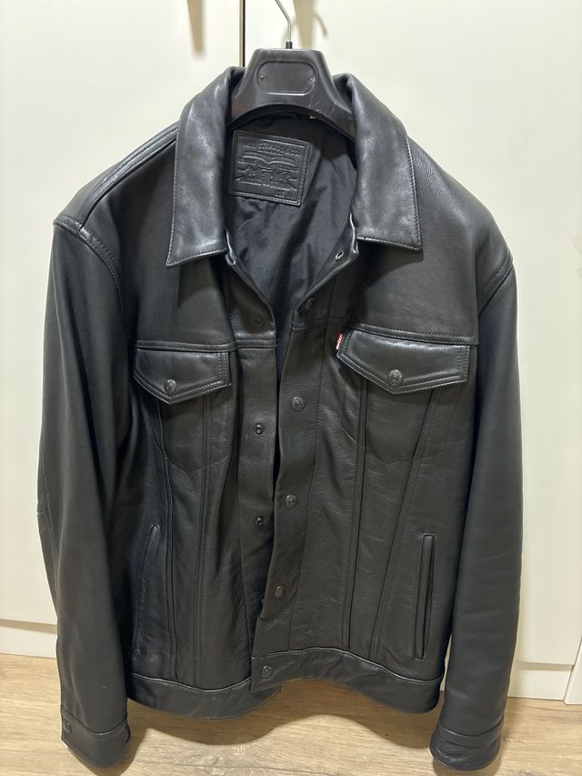 Cazadora Cuero Levi's Negra