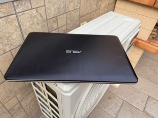 Portátil Asus Plata y Negro