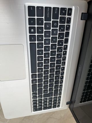 Portátil Asus Plata y Negro