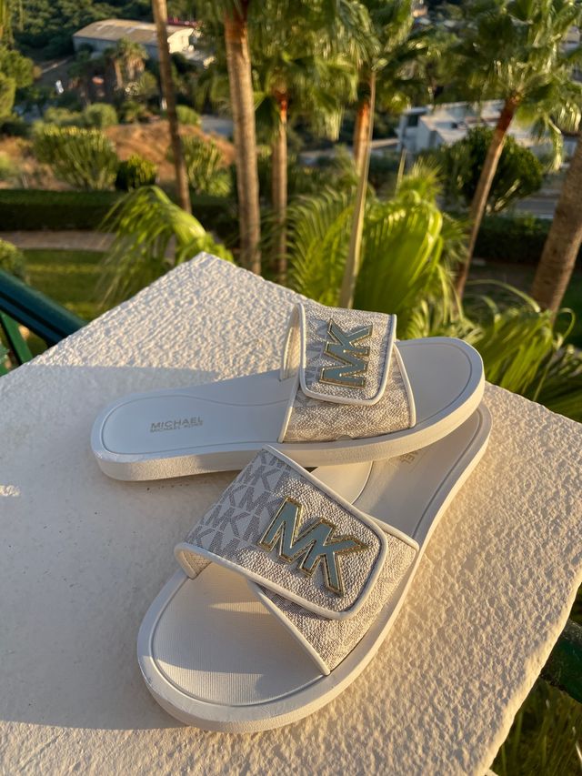 Infradito Michael Kors MK bianche e dorate