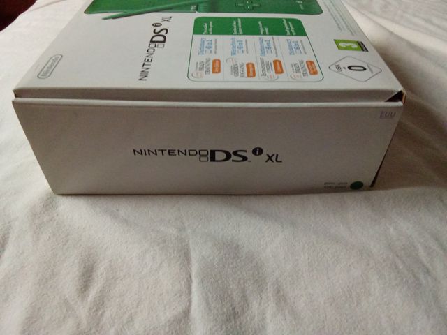 Nintendo DS XL Verde