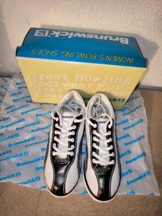 Scarpe da bowling donna Brunswick bianche e nere