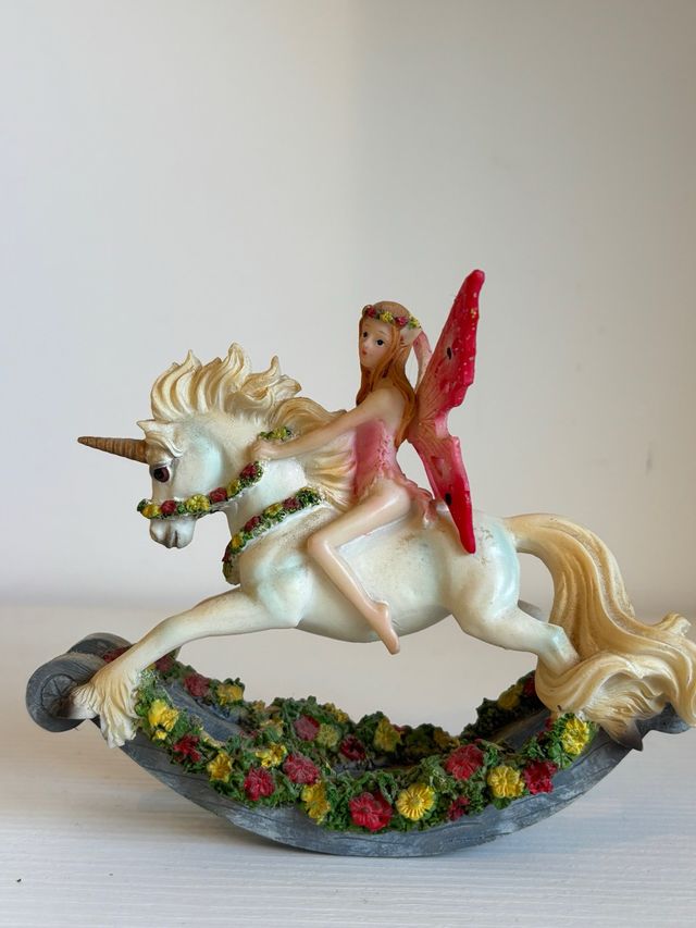 Cavallino a dondolo fata dipinto a mano