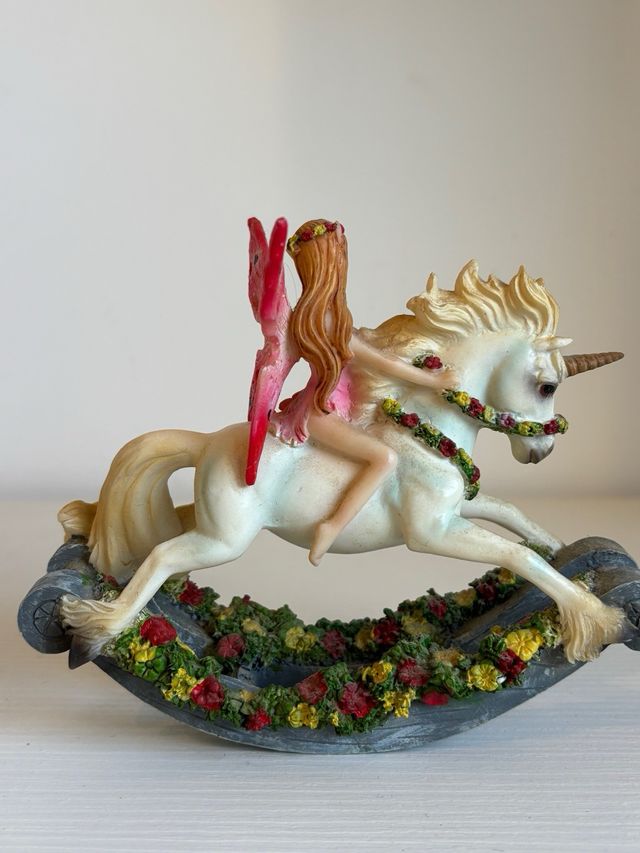 Cavallino a dondolo fata dipinto a mano