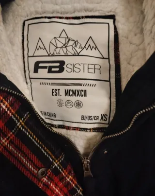 Abrigo FB Sister Negro con Capucha y Pelo