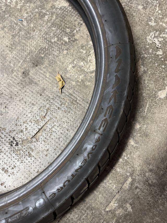 Neumático Trail 90/90 21