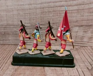 4 Soldatini Metallo Spagnoli 1/72