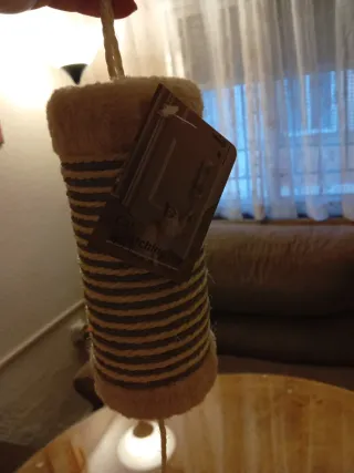 Gioco tiragraffi per gatti