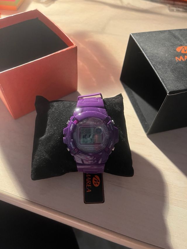 Reloj Digital MAREA Morado