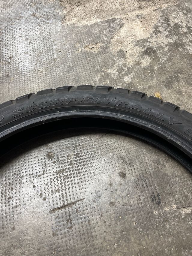 Neumático 90/90 21 54V