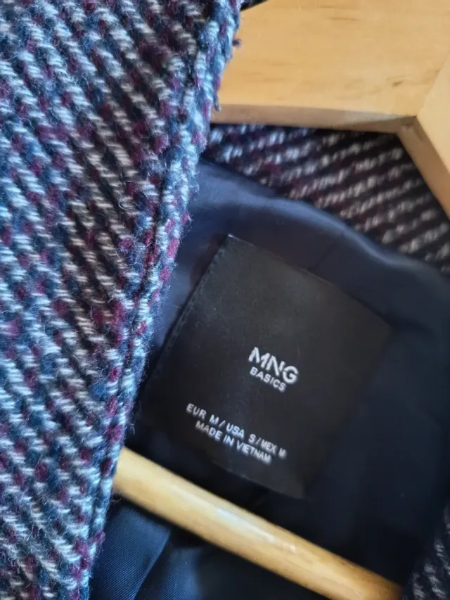 Abrigo Mango 3/4 negro y morado