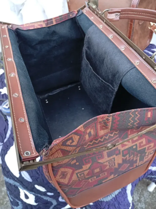 Maletín vintage estampado, antirrobos