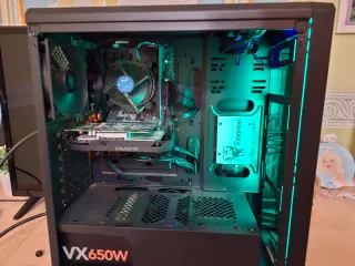 Ordenador Gaming Gigabyte Negro y Verde