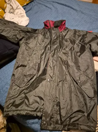 Chaqueta Hombre Talla L Verde Oliva y Rojo