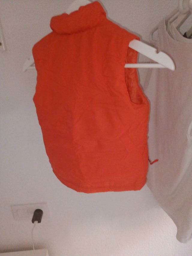 Chaqueta sin mangas naranja talla 3