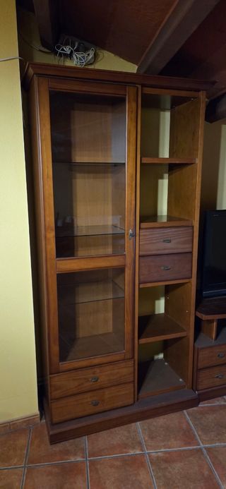 Muebles de salón de madera + TV