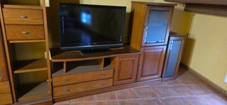 Muebles de salón de madera + TV