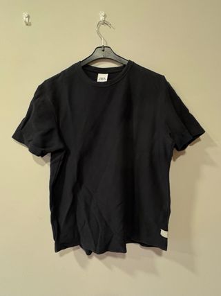 Camiseta Zara Negra
