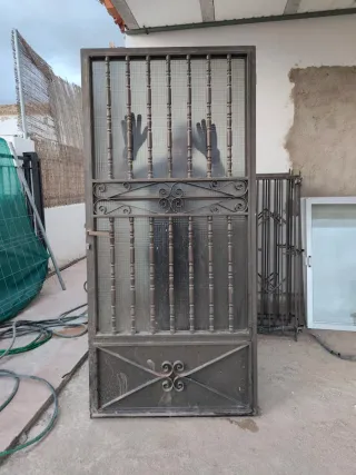 Puerta de Hierro para Entrada de Casa