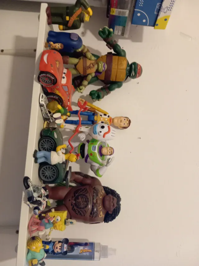 Set di giocattoli vari