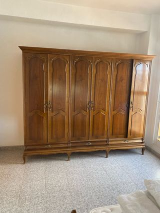 Mobile in legno massello