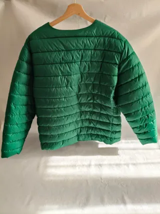 Cazadora acolchada verde mujer