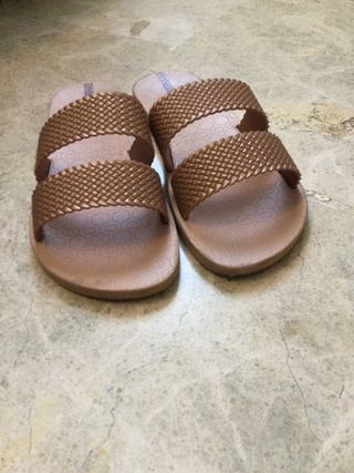 Chanclas Ipanema rosas.