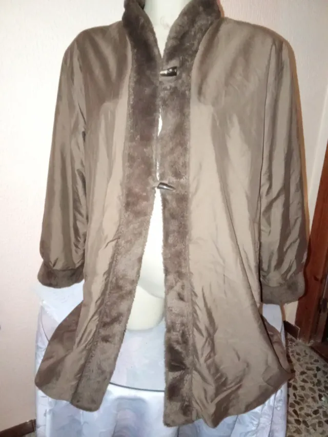 Abrigo mujer marrón con pelo