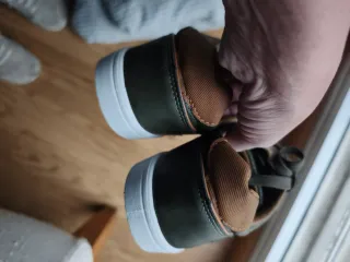 Zapatillas verde caza nuevas a estrenar