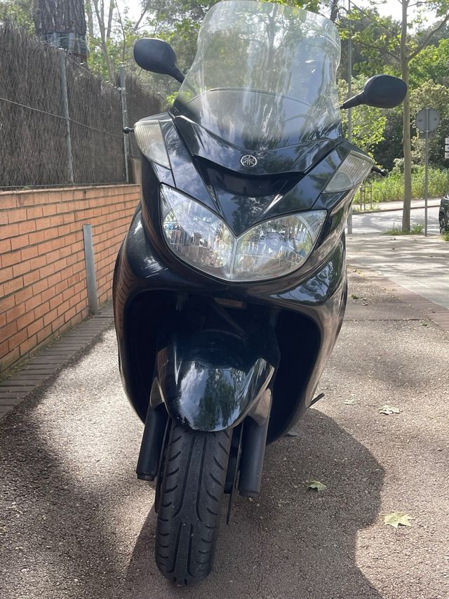 Yamaha Majesty 400 Negra 2008