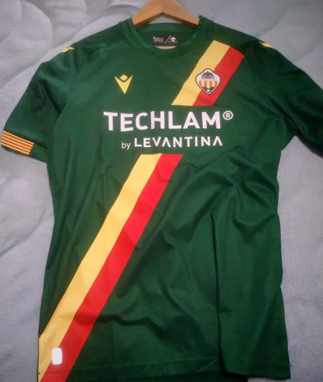 Camiseta CD Castellón Macron Talla xl