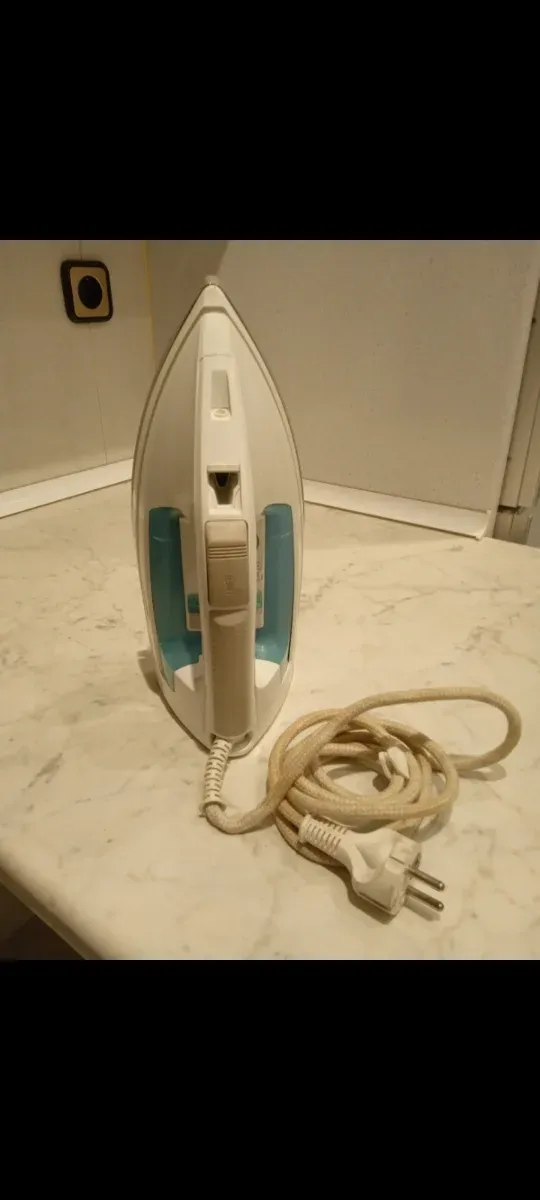 PLANCHA TEFAL CON REGALO