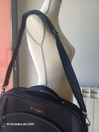 Cartera o maleta de trabajo negra